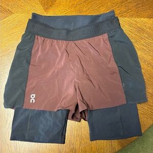 On Running Women's Dual-Layer Shorts - Black and Maroon